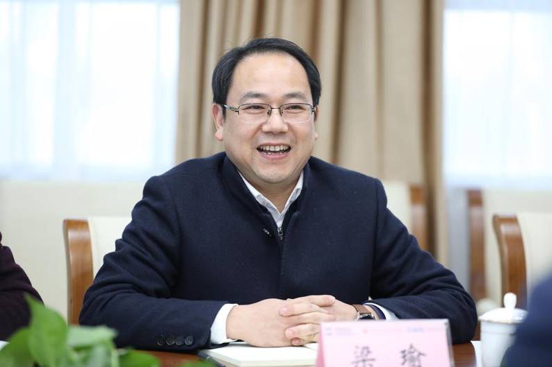 3c1ace671db484c5bb301e641f1408d